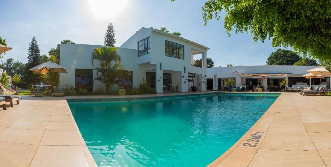 Latitude 13 Degrees Otel Lilongwe Dış mekan fotoğraf