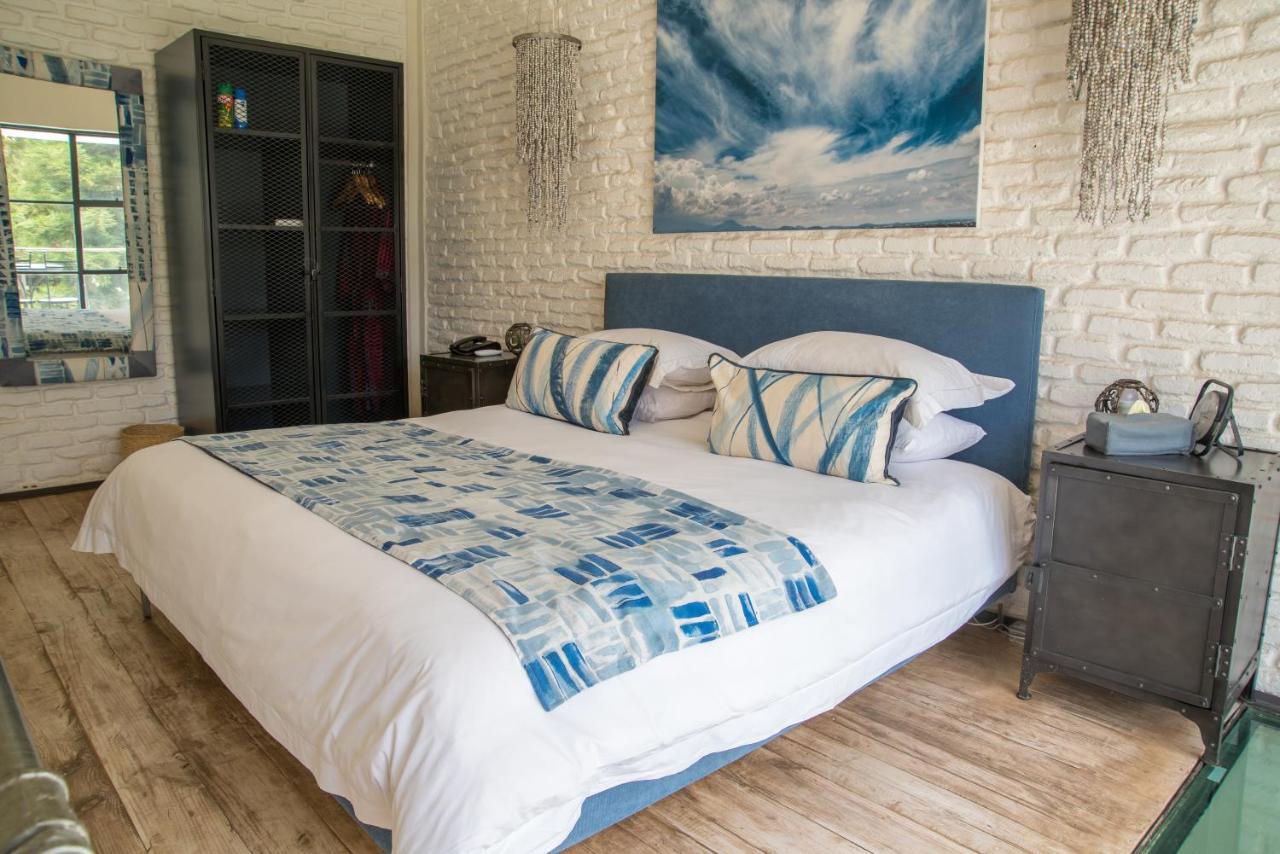 Latitude 13 Degrees Otel Lilongwe Dış mekan fotoğraf